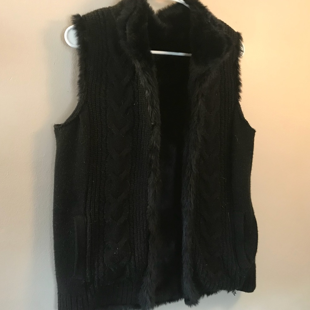 Reversible faux fur/cable knit vest